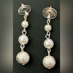 Y2K Costume Silver Pearl Drop Earrings Lightweight McBling Dangle 2000s